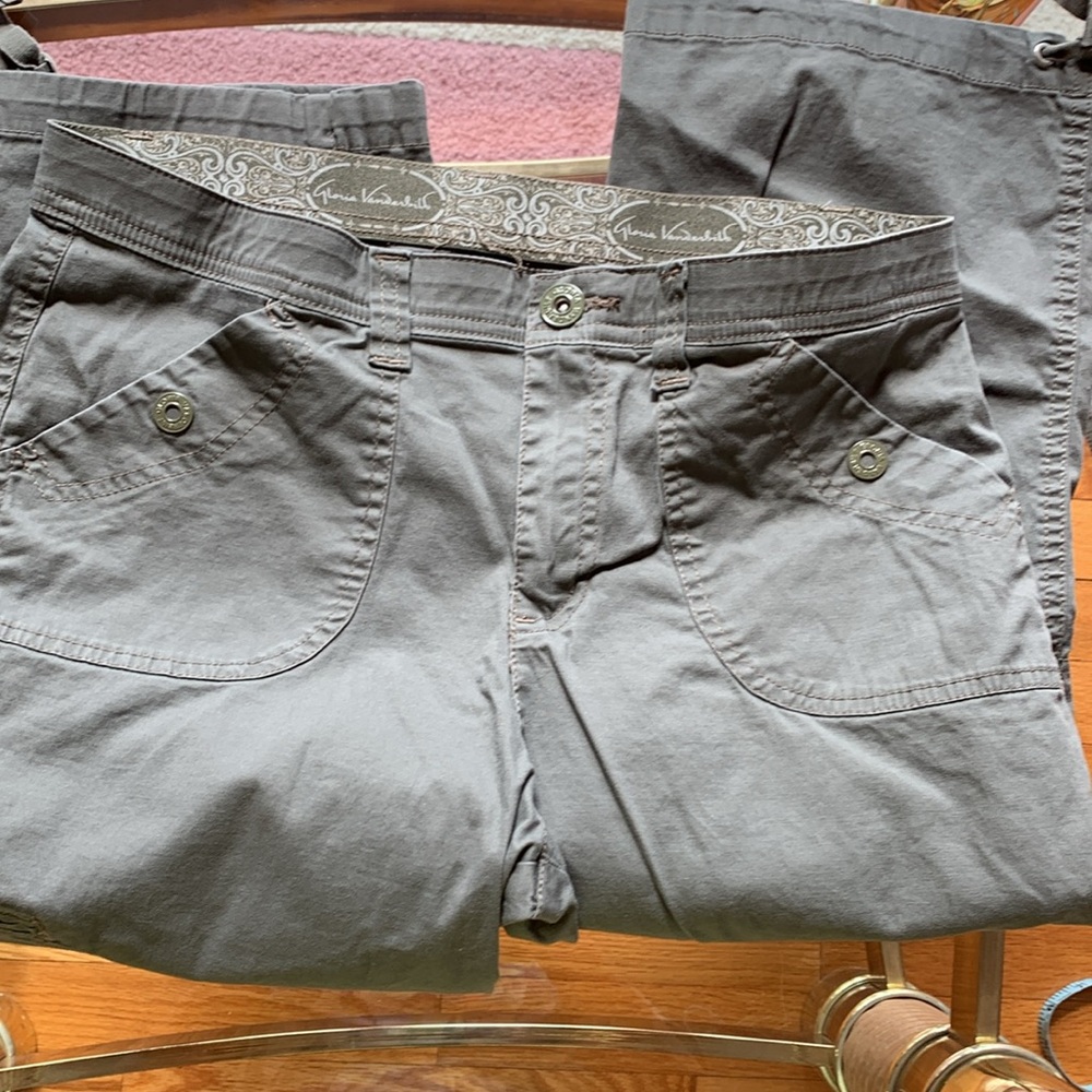 Gloria Vanderbilt Fatigue Green Denim Capris with Ornate Label